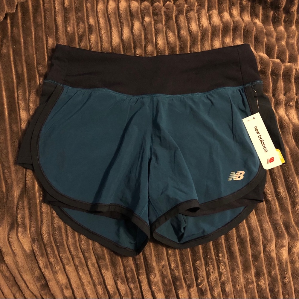 New Balance Women's Impact 4" 2-in-1 short